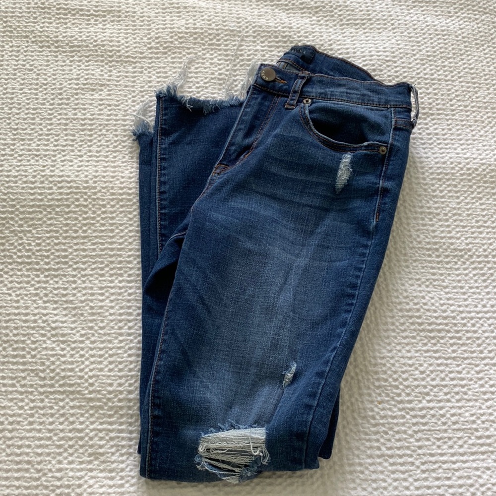 Aeropostale Cropped Distressed Jeans
